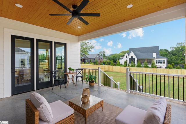 121 Cannon Avenue, Fountain Inn, SC 29644