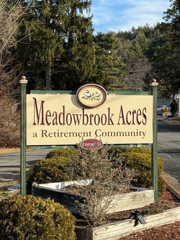 4 Center Street, Brimfield, MA 01010