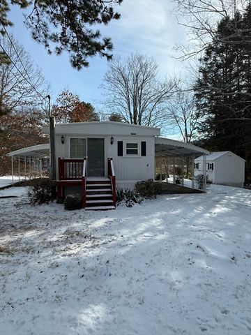 4 Center Street, Brimfield, MA 01010