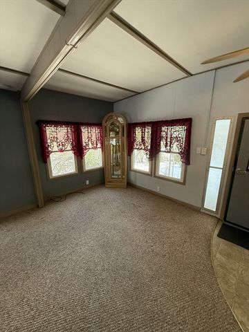 4 Center Street, Brimfield, MA 01010