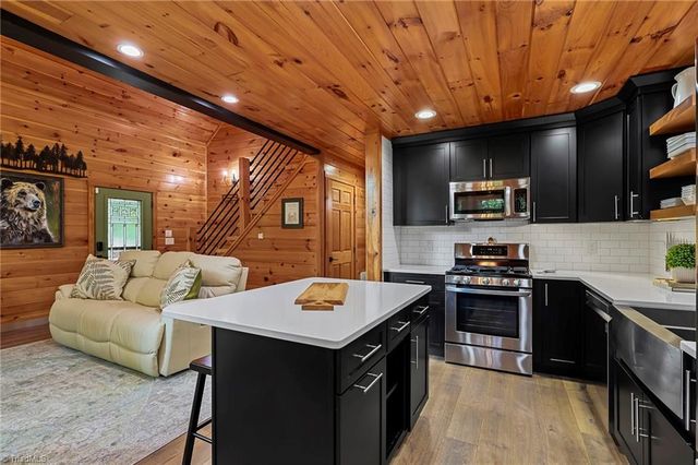 228 Woodby Ridge Road, Vilas, NC 28692