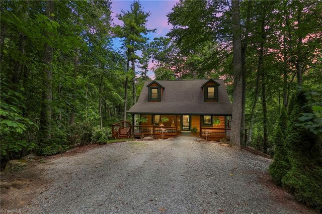228 Woodby Ridge Road, Vilas, NC 28692