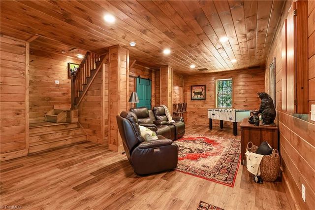 228 Woodby Ridge Road, Vilas, NC 28692