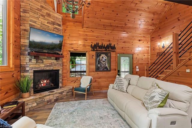 228 Woodby Ridge Road, Vilas, NC 28692