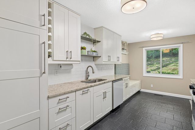 5229 Balmoral Lane, Bloomington, MN 55437