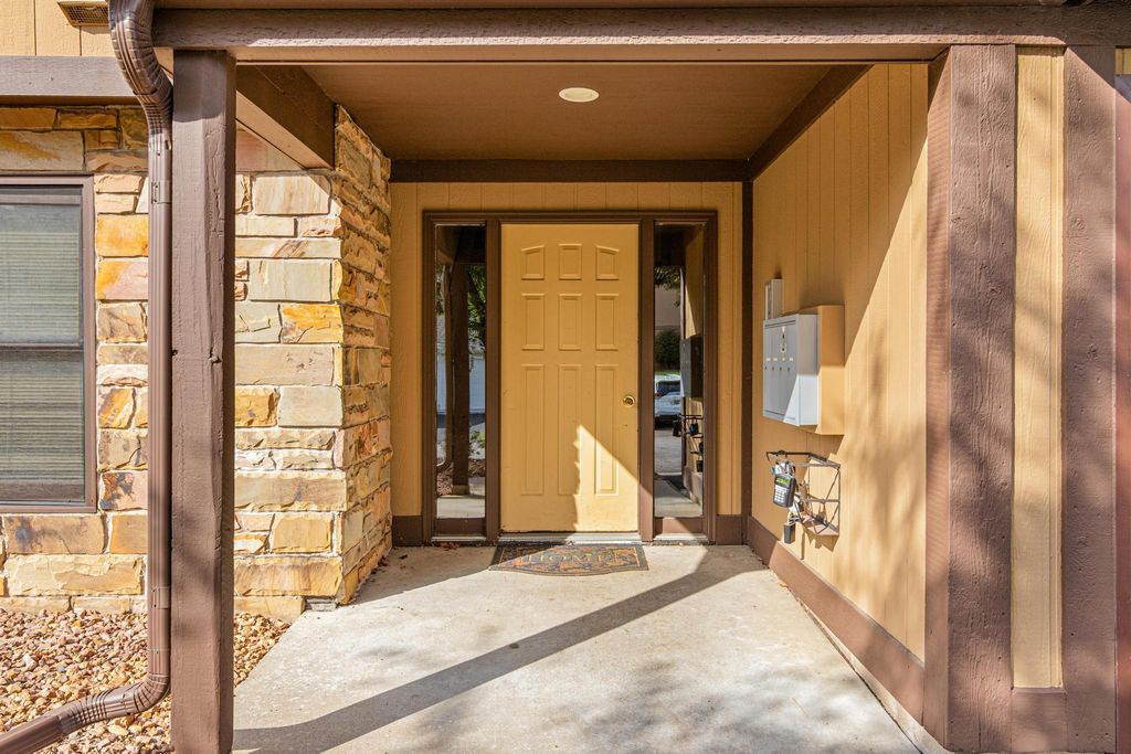 5229 Balmoral Lane, Bloomington, MN 55437 — photo 2