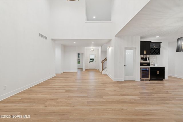 995 Stoneleigh Road, Perrysburg, OH 43551