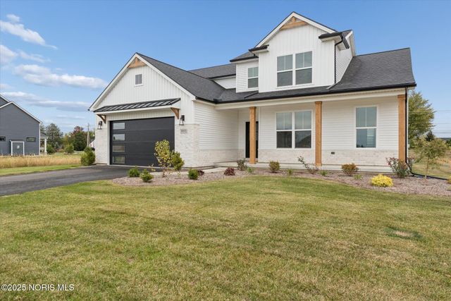 995 Stoneleigh Road, Perrysburg, OH 43551