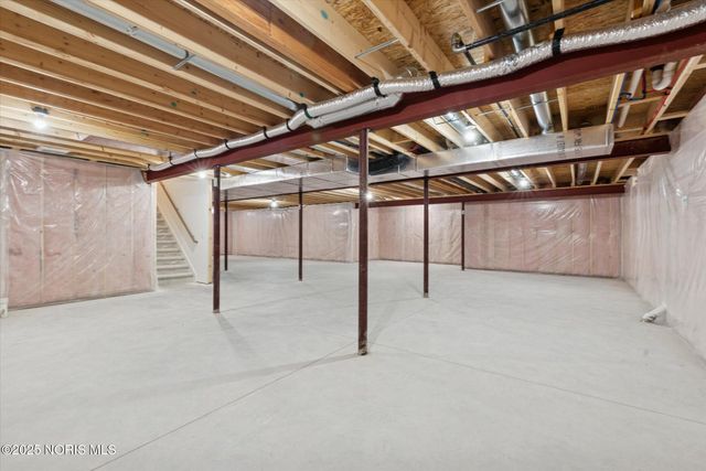 995 Stoneleigh Road, Perrysburg, OH 43551