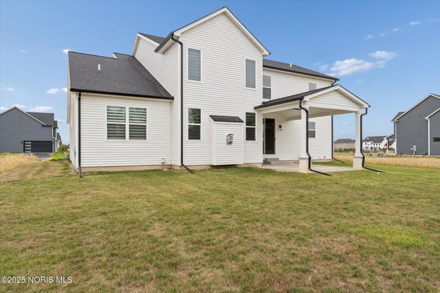 995 Stoneleigh Road, Perrysburg, OH 43551