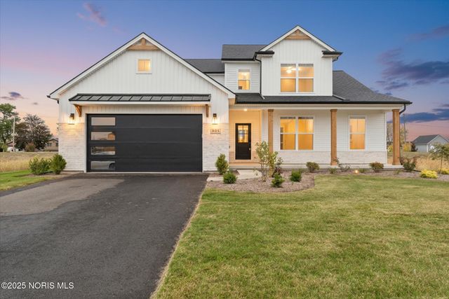 995 Stoneleigh Road, Perrysburg, OH 43551