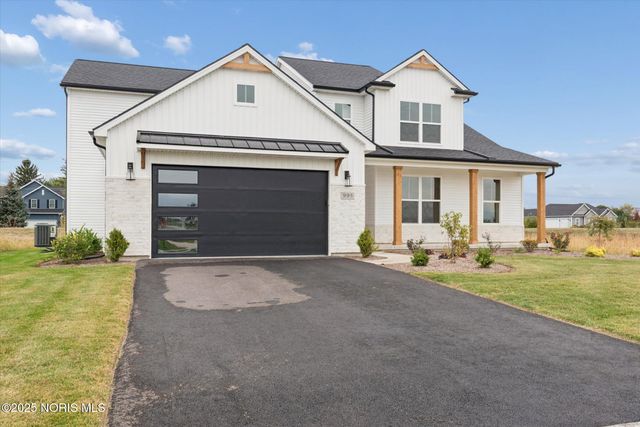 995 Stoneleigh Road, Perrysburg, OH 43551