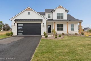 995 Stoneleigh Road, Perrysburg, OH 43551