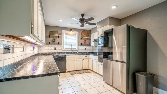 8147 Fawn Circle, Granbury, TX 76049