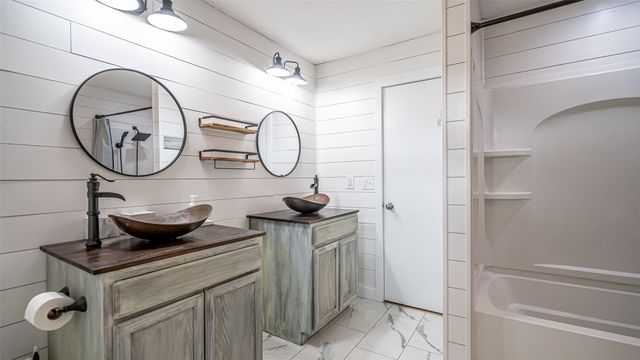 8147 Fawn Circle, Granbury, TX 76049