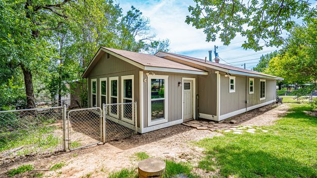8147 Fawn Circle, Granbury, TX 76049