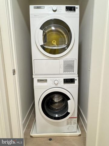 1211 VAN ST SE #TH-1H, Washington, DC 20003