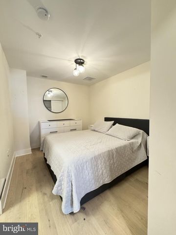 1211 VAN ST SE #TH-1H, Washington, DC 20003