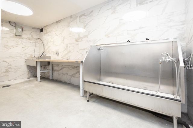 1211 VAN ST SE #TH-1H, Washington, DC 20003