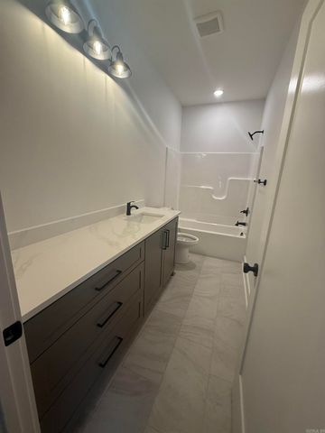 1600 Canyon Maple Cove, Benton, AR 72019