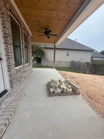 1600 Canyon Maple Cove, Benton, AR 72019