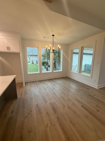 1600 Canyon Maple Cove, Benton, AR 72019