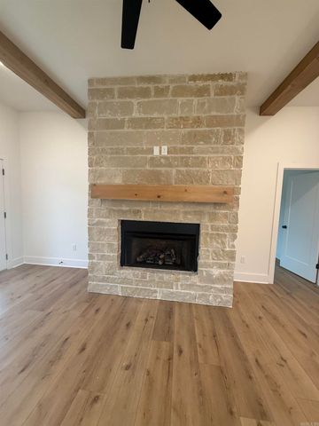 1600 Canyon Maple Cove, Benton, AR 72019