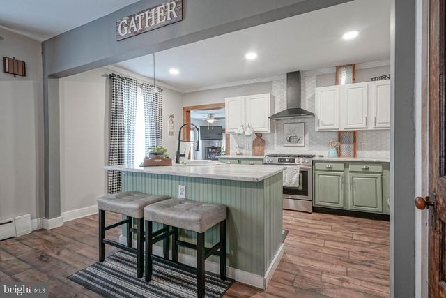 218 WALNUT ST, Audubon, NJ 08106