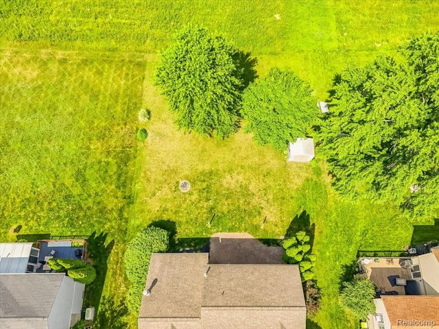 14642 Wildbrook Drive, Van Buren Charter Township, MI 48111