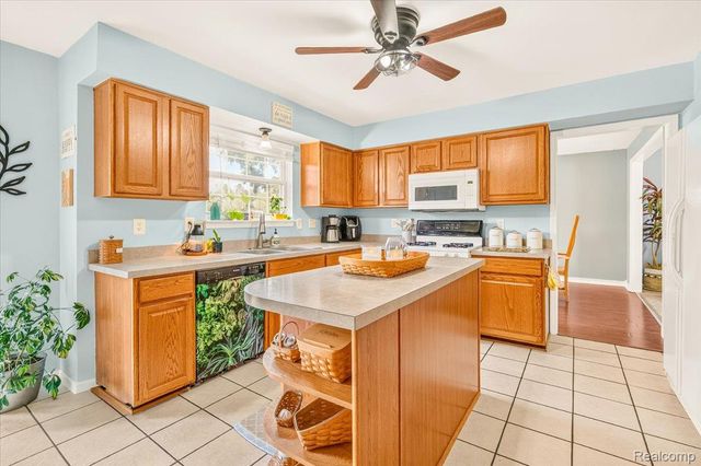 14642 Wildbrook Drive, Van Buren Charter Township, MI 48111