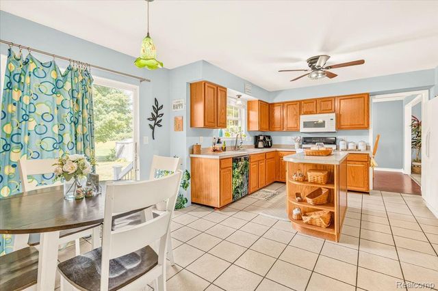 14642 Wildbrook Drive, Van Buren Charter Township, MI 48111