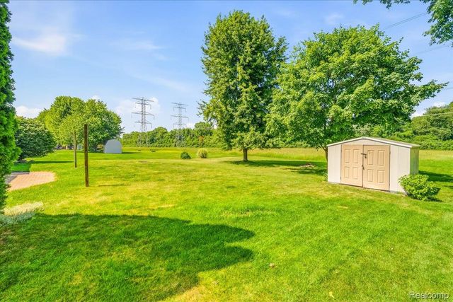 14642 Wildbrook Drive, Van Buren Charter Township, MI 48111