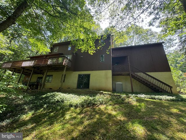 2917 OAK LN, Morgantown, PA 19543