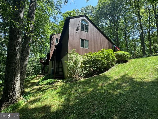 2917 OAK LN, Morgantown, PA 19543