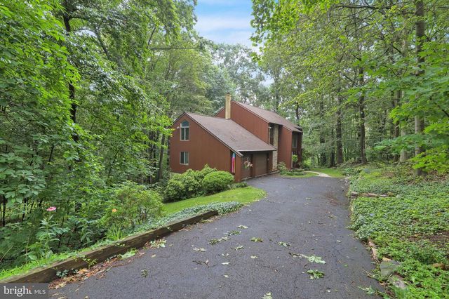 2917 OAK LN, Morgantown, PA 19543