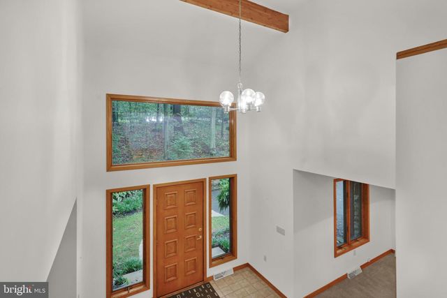 2917 OAK LN, Morgantown, PA 19543