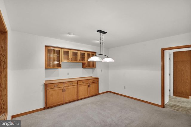 2917 OAK LN, Morgantown, PA 19543