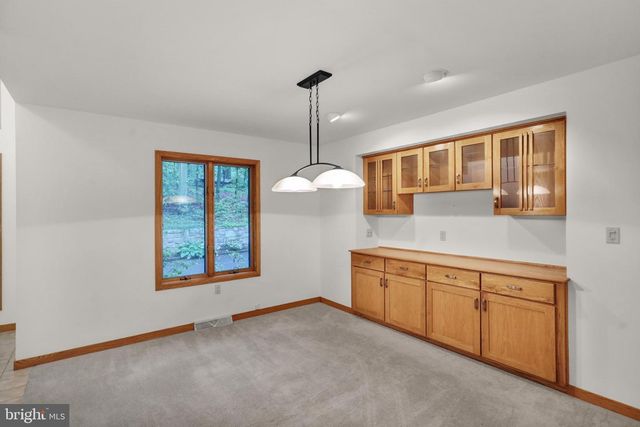 2917 OAK LN, Morgantown, PA 19543