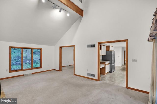 2917 OAK LN, Morgantown, PA 19543