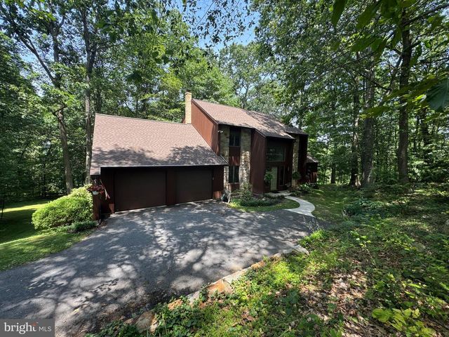 2917 OAK LN, Morgantown, PA 19543