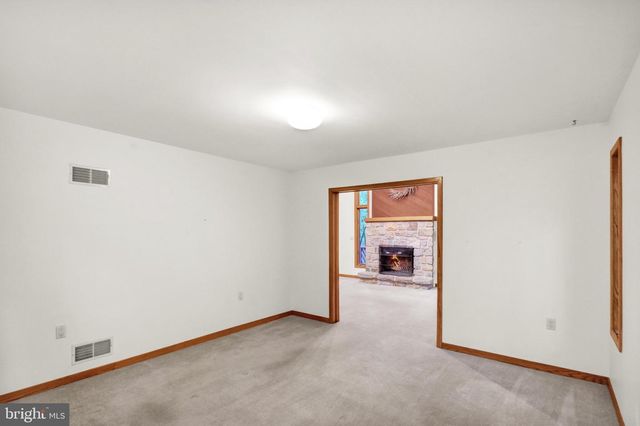2917 OAK LN, Morgantown, PA 19543