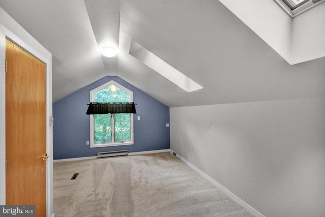 2917 OAK LN, Morgantown, PA 19543
