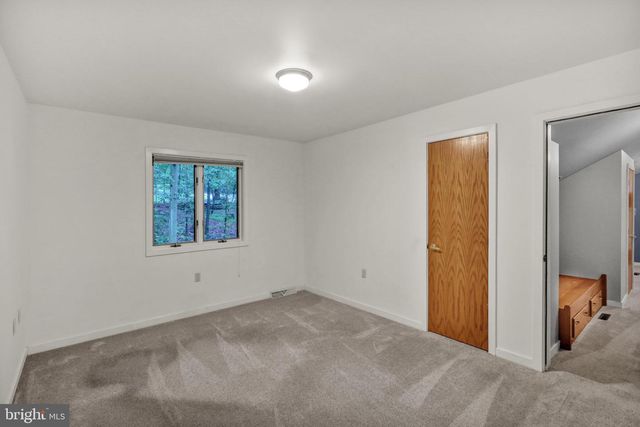 2917 OAK LN, Morgantown, PA 19543