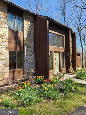 2917 OAK LN, Morgantown, PA 19543