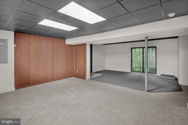 2917 OAK LN, Morgantown, PA 19543