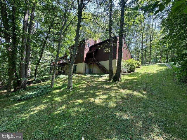 2917 OAK LN, Morgantown, PA 19543