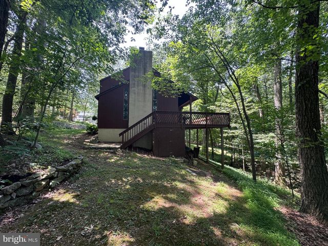 2917 OAK LN, Morgantown, PA 19543