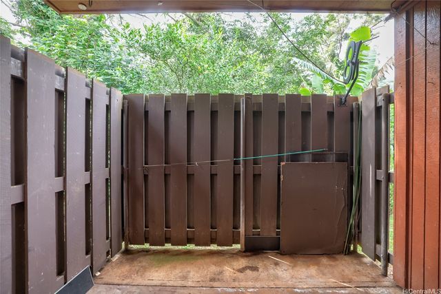 77 Karsten Drive 26C, Wahiawa, HI 96786