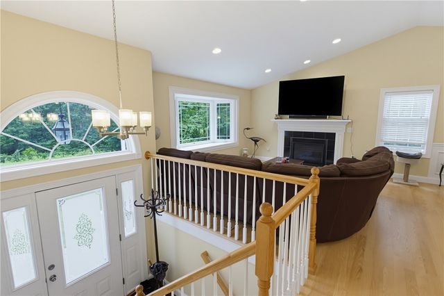 102 Bramble Bush Road, Coventry, RI 02816