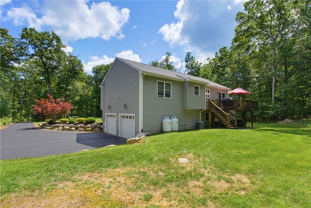 102 Bramble Bush Road, Coventry, RI 02816